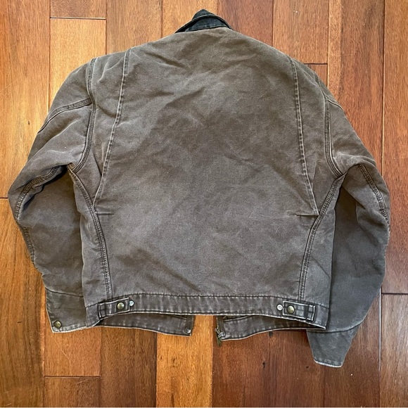 **SOLD** Vintage J97 Carhartt Coat - Picture 5 of 8